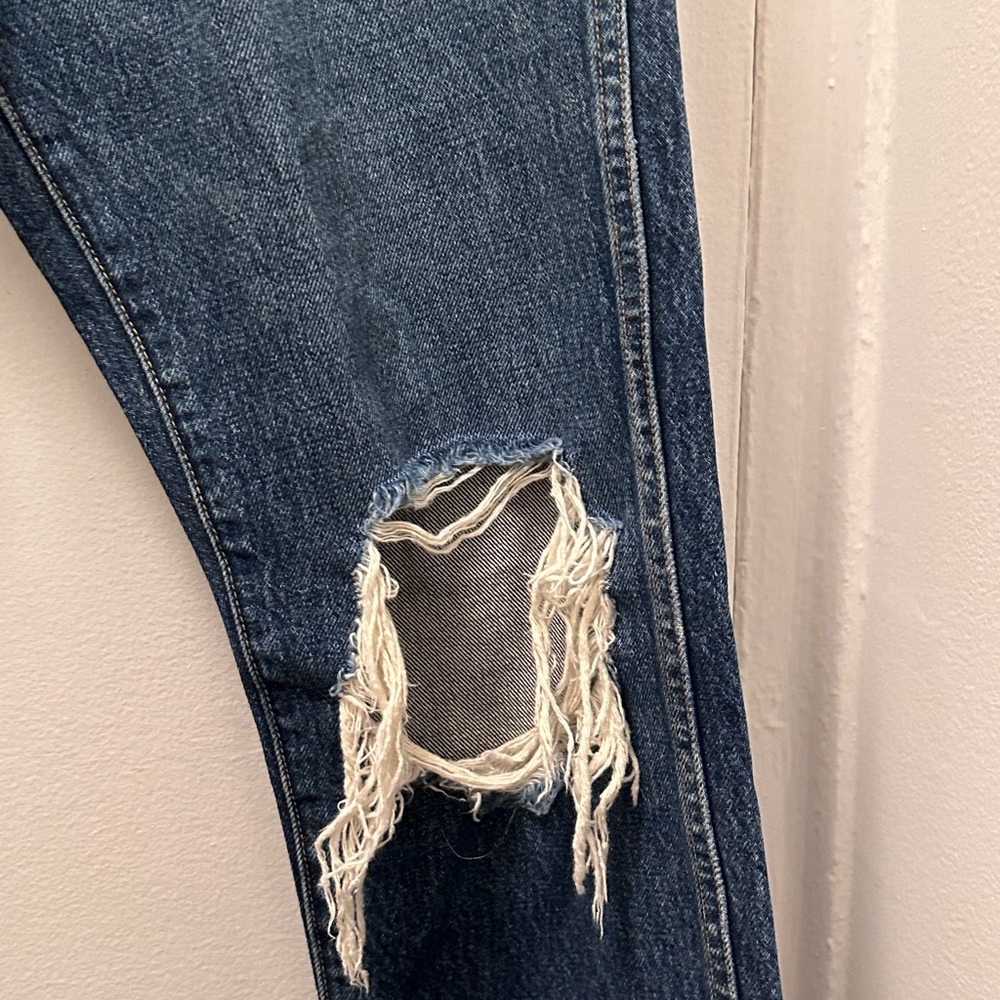 $500 Khaite Kyle Low Rise Ripped Jeans 27” - Picture 8 of 10